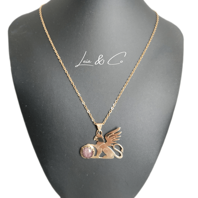 Pendentif Griffon doré et verre dichroïque rouge-rose LEIA&CO