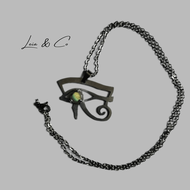 Pendentif symbole égyptien oeil d'Horus argenté et labradorite LEIA&CO
