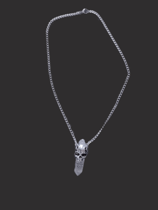 Amulette tête de mort et pointe de cristal LEIA&CO