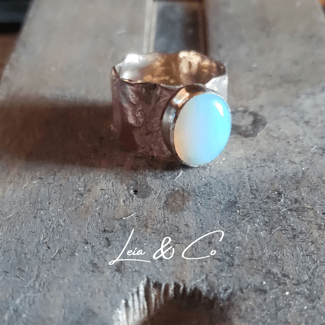 Bague laiton réticulé effet froissé avec opalite LEIA&CO
