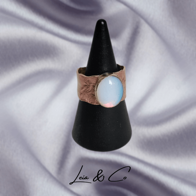 Bague laiton réticulé effet froissé avec opalite LEIA&CO