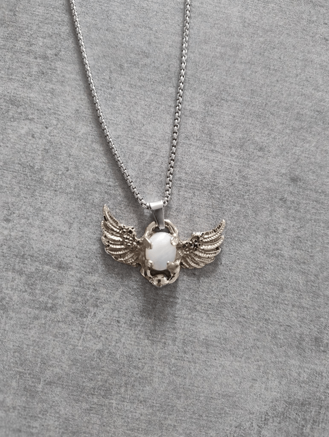 Collier amulette Khepri Scarabée égyptien avec pierre de Lune LEIA&CO