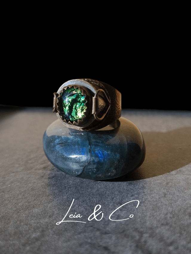 Bague à poison antique œil de dragon LEIA&CO