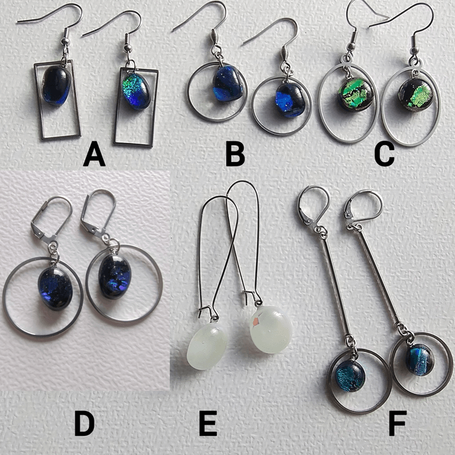 Boucles d'oreilles pendantes avec verre dichroïque multicolore LEIA&CO