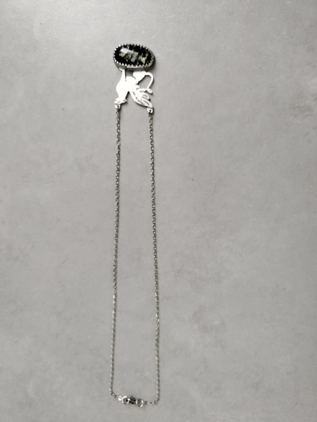 Collier argenté Griffon et verre dichroïque multicolore LEIA&CO