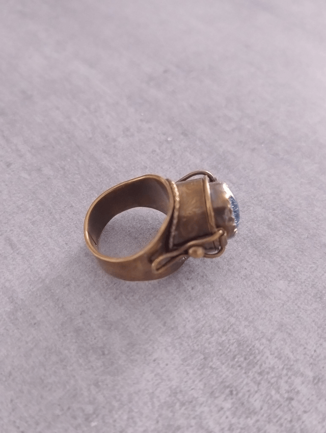 Bague à poison antique œil de dragon LEIA&CO