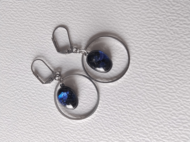 Boucles d'oreilles pendantes avec verre dichroïque multicolore LEIA&CO